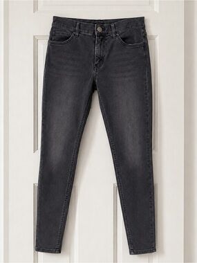 LEE Dark Grey slim fit skinny leg mid rise jeans Size 12 Short. 84% Cotton.